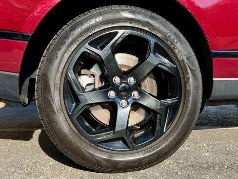 Used 2017 Land Rover Range Rover HSE image 10