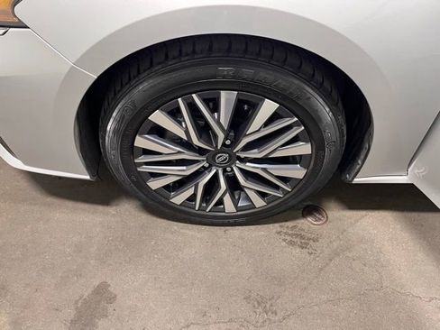 Used 2023 Nissan Altima 2.5 SV image 28