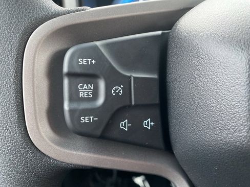 New 2025 Ford Bronco Base image 9