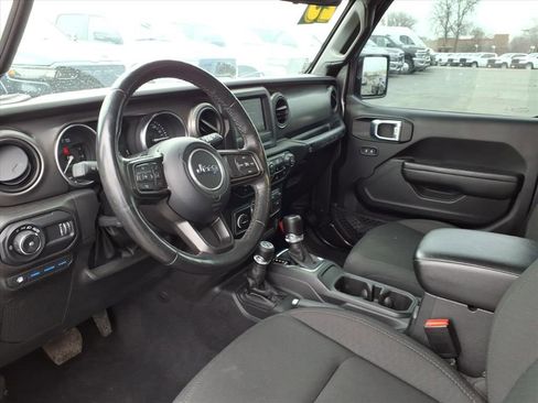 Certified 2023 Jeep Wrangler Unlimited w/ Cold Weather Group image 7