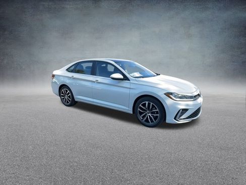 New 2025 Volkswagen Jetta SE image 26