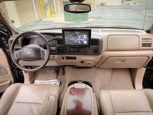 Used 2005 Ford Excursion Limited image 18