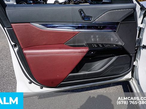 Used 2025 BMW i7 eDrive50 w/ M Sport Package RWD image 53