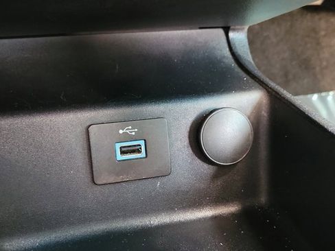 Used 2018 Ford Fusion SE w/ Equipment Group 601A image 19