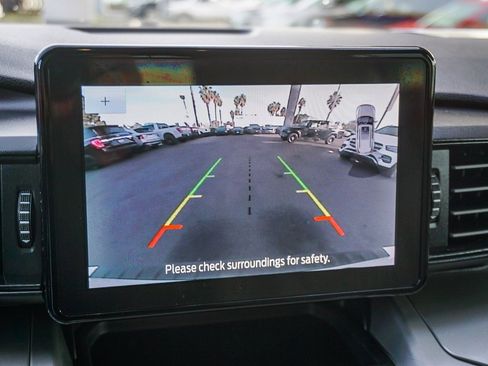 Certified 2022 Ford Explorer XLT image 24