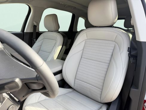 New 2026 Lincoln Nautilus Reserve AWD/4WD image 13