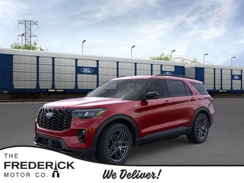 New 2026 Ford Explorer ST-Line w/ ST-Line Street Pack AWD/4WD image 1