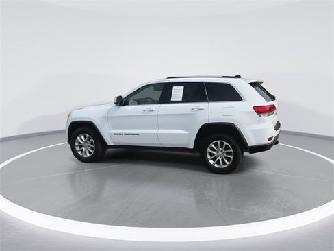 Used 2021 Jeep Grand Cherokee Laredo image 7