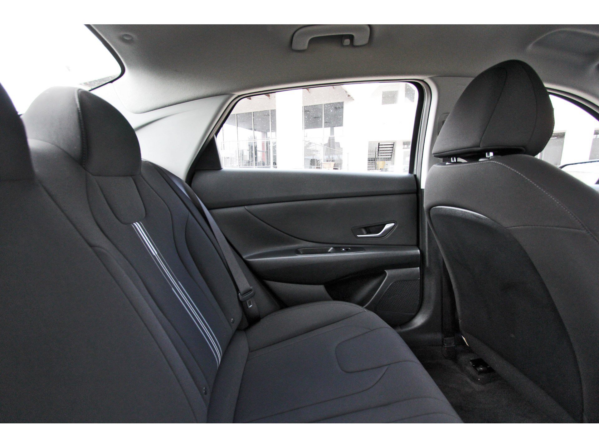 Used 2024 Hyundai Elantra SEL FWD image 13