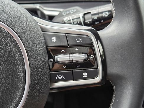 Certified 2025 Kia Sorento S w/ Panoramic Sunroof Package FWD image 29