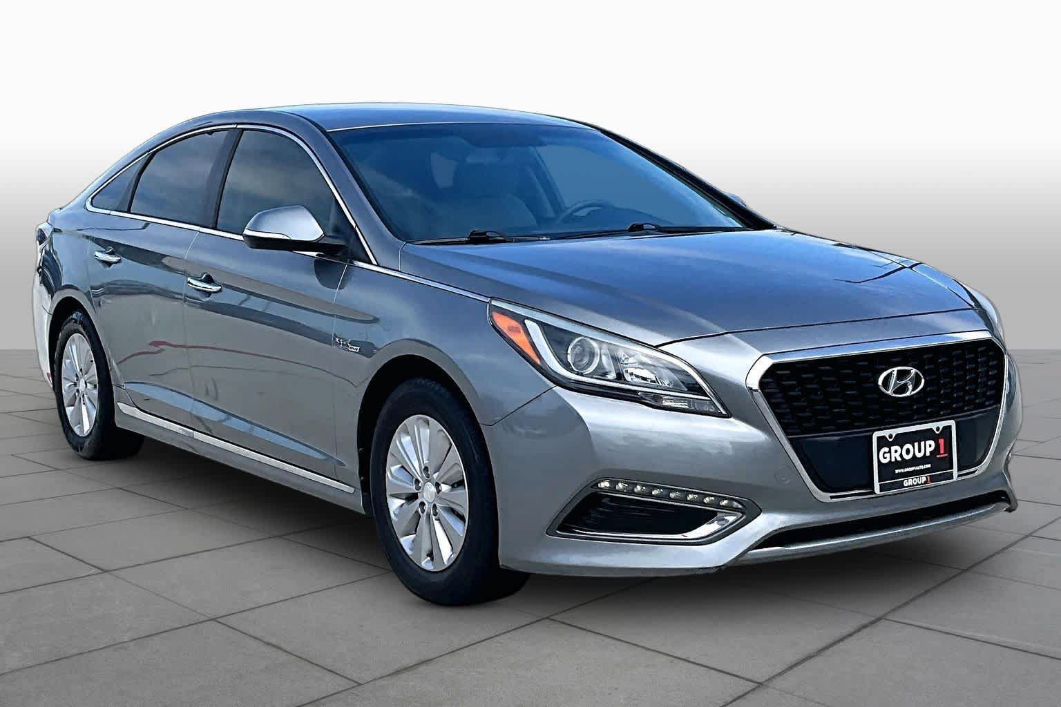 Used 2017 Hyundai Sonata SE FWD image 3