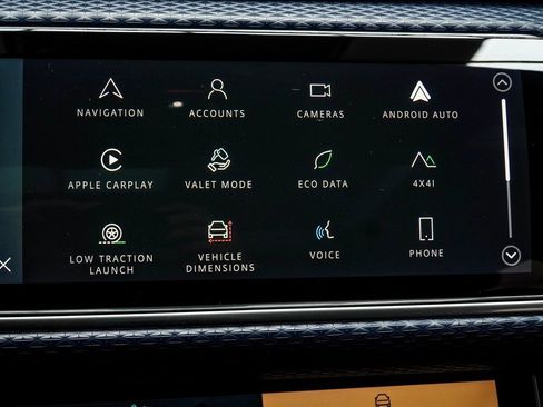 Used 2021 Land Rover Range Rover Velar R-Dynamic S image 23