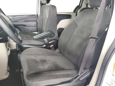 Used 2018 Dodge Grand Caravan SE w/ UConnect Hands-Free Group FWD image 12