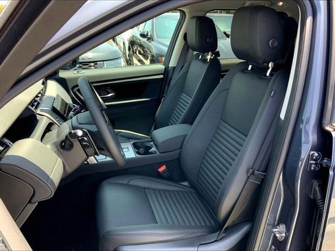 New 2025 Land Rover Discovery Sport S image 6