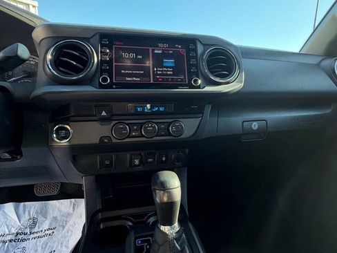 Used 2023 Toyota Tacoma TRD Sport image 13