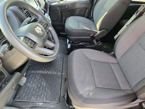 Used 2023 RAM ProMaster 3500 w/ Crew Van Package image 9