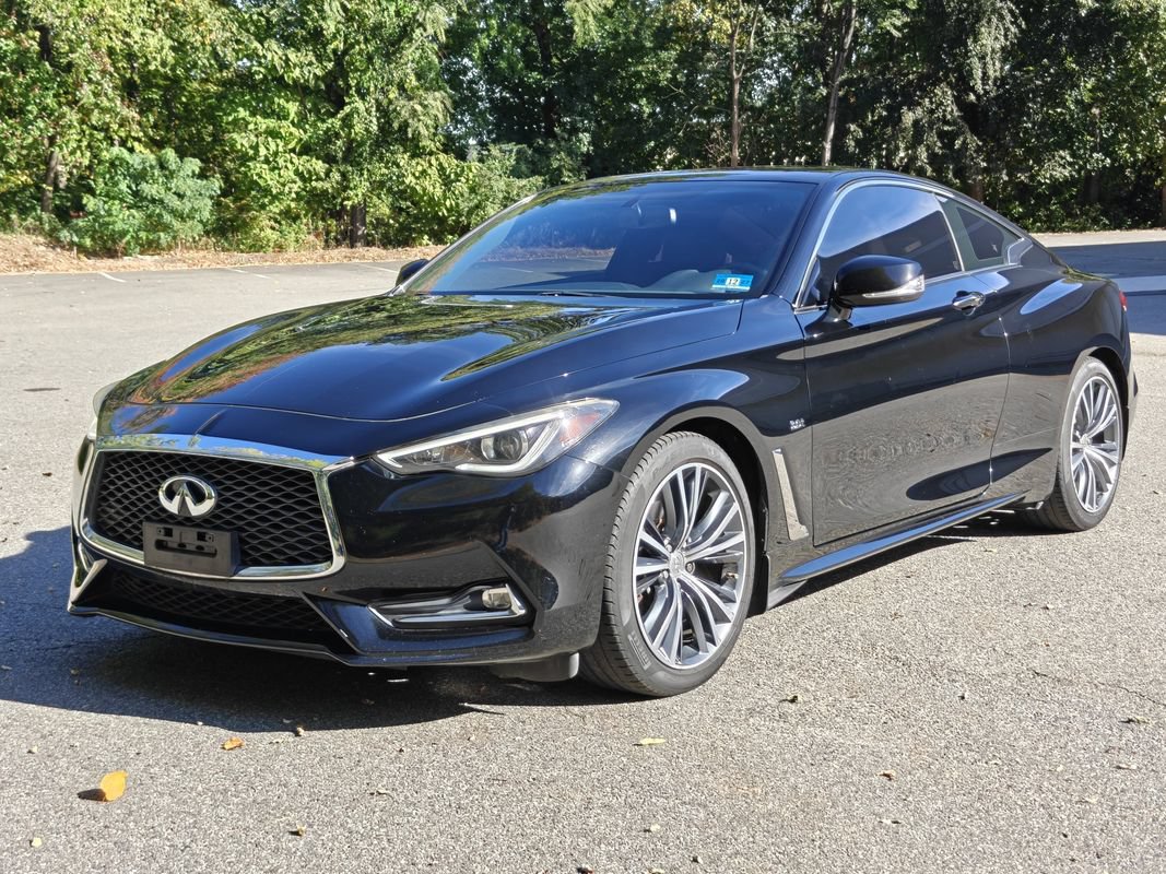 Used 2018 INFINITI Q60 3.0t Luxe w/ Sensory Package 3.0T Luxe AWD/4WD image 8