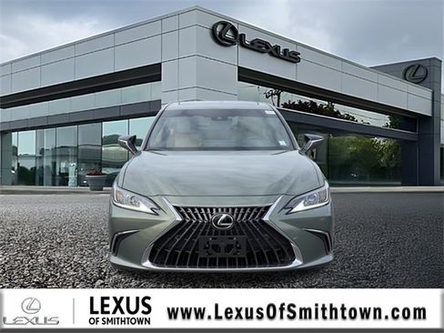 New 2025 Lexus ES 350 w/ Premium Package image 2