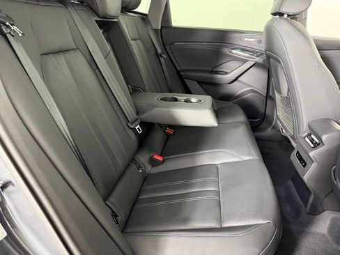 Used 2025 Audi Q6 e-tron Premium Plus w/ Premium Plus RWD image 27