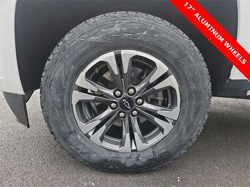 Used 2022 Chevrolet Colorado Z71 w/ Safety Package image 29