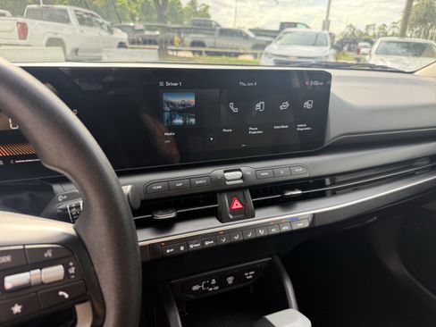 Used 2025 Kia K4 FWD image 19