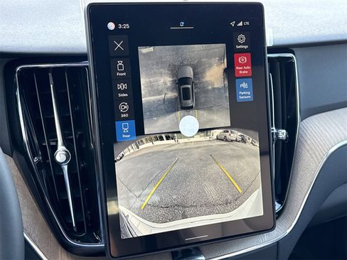 New 2026 Volvo XC60 B5 Plus w/ Protection Package Premier image 25