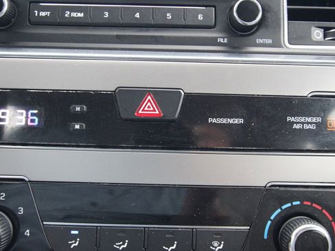 Used 2017 Hyundai Sonata SE image 25