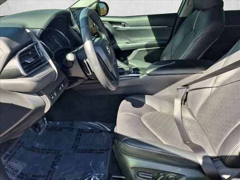 Used 2023 Toyota Camry XSE FWD image 15