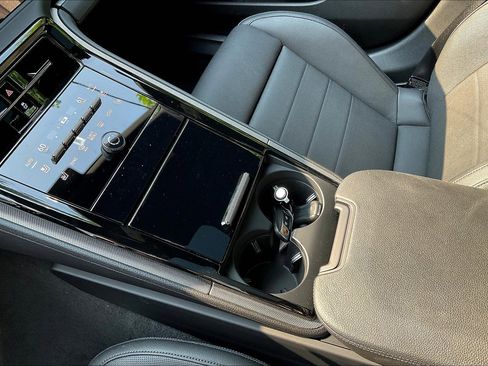 New 2025 Porsche Panamera 4 image 10