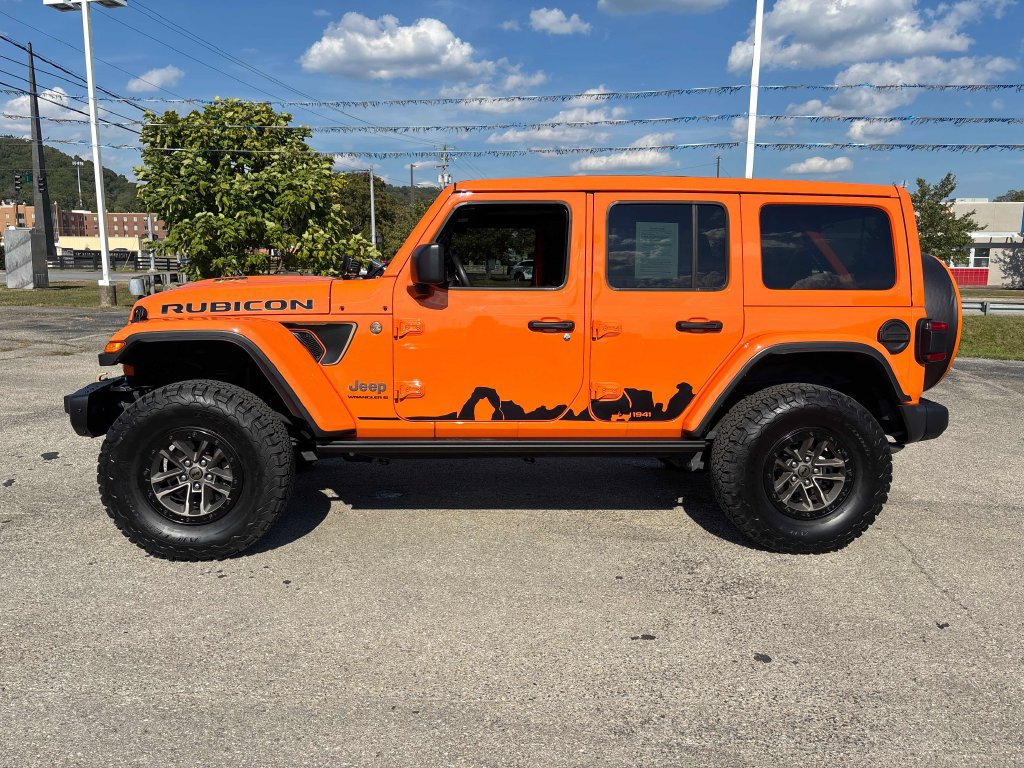 Used 2025 Jeep Wrangler Unlimited Rubicon 392 AWD/4WD image 2