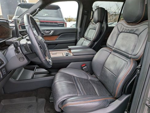 Certified 2024 Lincoln Navigator Black Label image 13