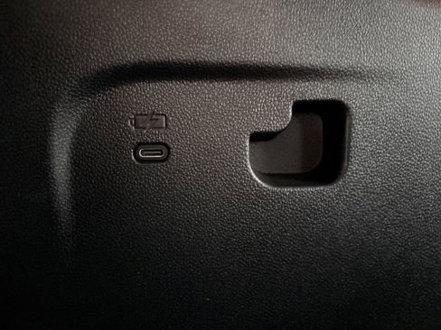 Used 2025 GMC Acadia Elevation image 33