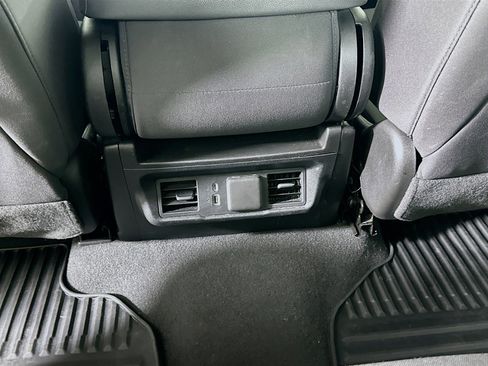 Used 2023 Chevrolet Silverado 1500 LT AWD/4WD image 26
