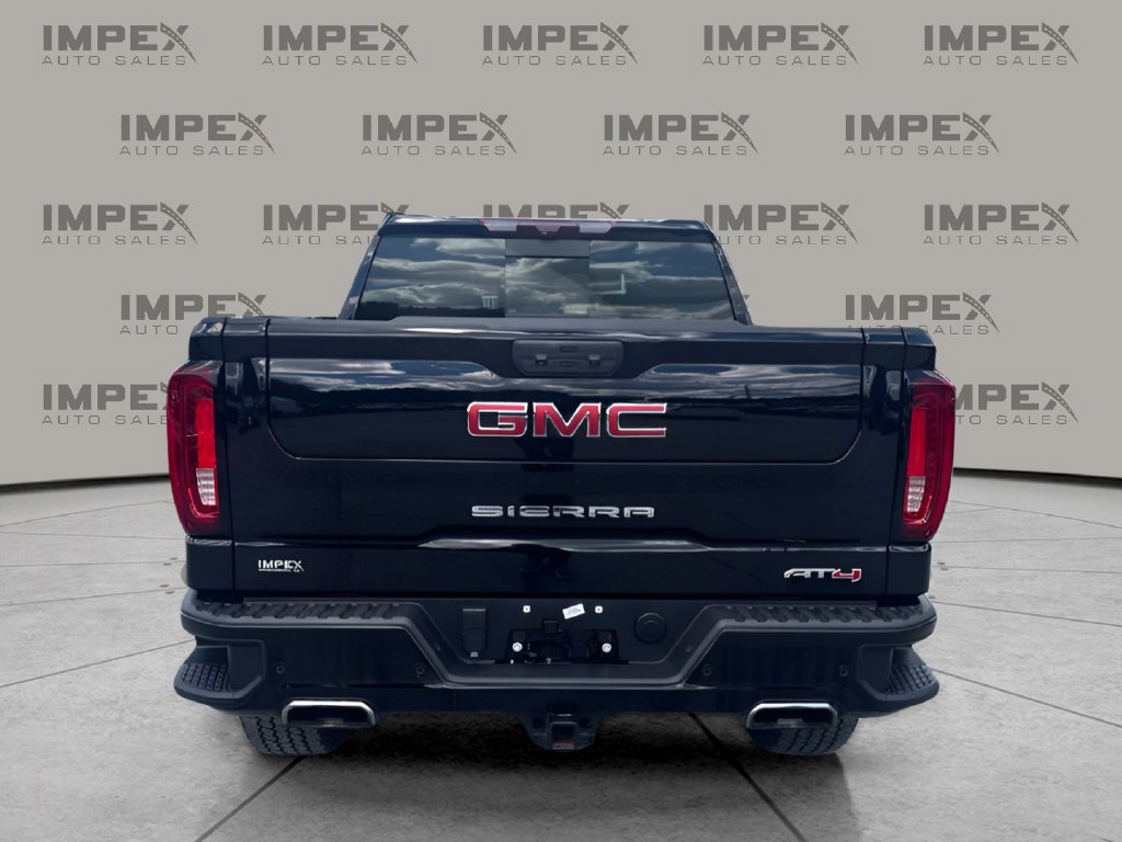 Used 2024 GMC Sierra 1500 AT4 w/ Technology Package AWD/4WD image 4