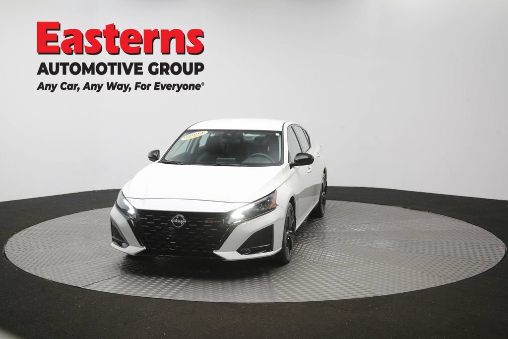 Used 2023 Nissan Altima 2.5 SR FWD image 55