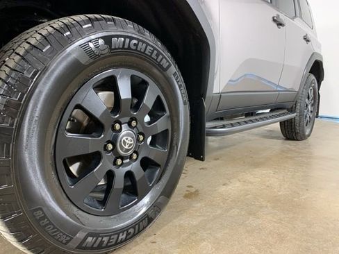 Used 2024 Toyota Land Cruiser image 2