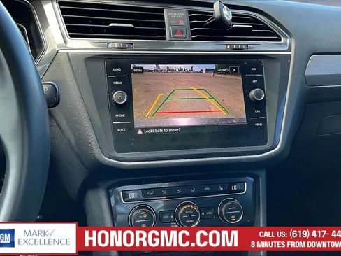 Used 2020 Volkswagen Tiguan SEL AWD/4WD image 14