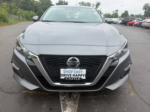 Used 2020 Nissan Altima 2.5 S FWD image 2