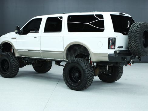 Used 2002 Ford Excursion Limited AWD/4WD image 38