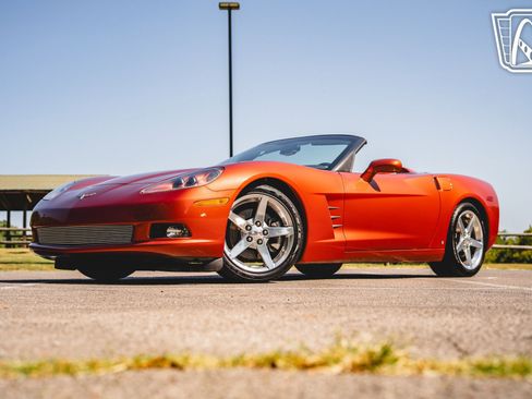 Used 2006 Chevrolet Corvette 3LT Convertible w/ Preferred Equipment Group image 11