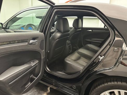 Used 2012 Chrysler 300 C w/ 19-Premium Speaker Group image 6