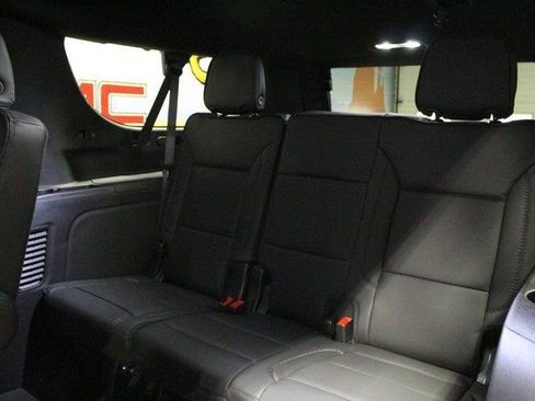 New 2026 GMC Yukon XL Denali image 16