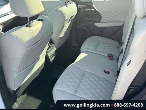 Used 2023 Mitsubishi Outlander SEL AWD/4WD image 11