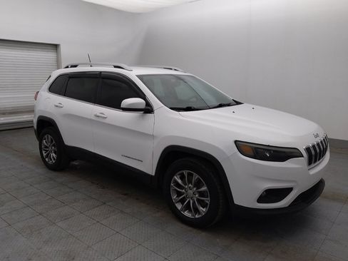 Used 2020 Jeep Cherokee Latitude Plus w/ Comfort/Convenience Group FWD image 11