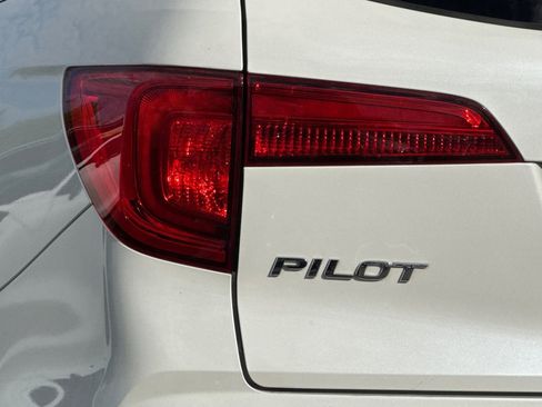 Used 2017 Honda Pilot EX-L image 12