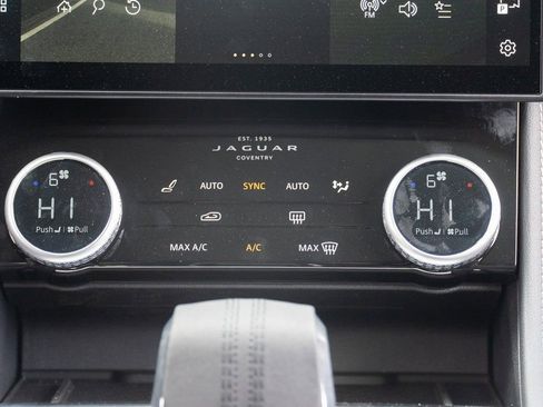 Used 2025 Jaguar F-PACE R-Dynamic S AWD/4WD image 17