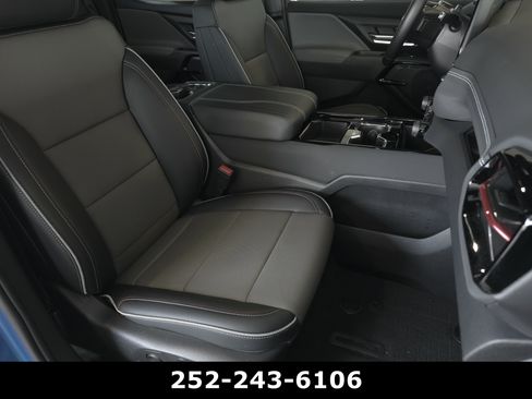 Used 2026 Chevrolet Silverado EV Trail Boss AWD/4WD image 45