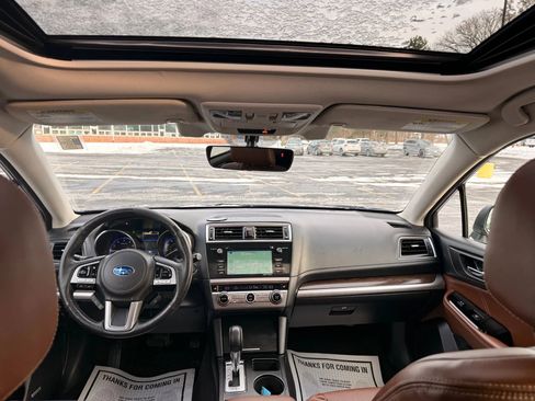 Used 2017 Subaru Outback 3.6R Touring w/ Popular Package #5A image 2