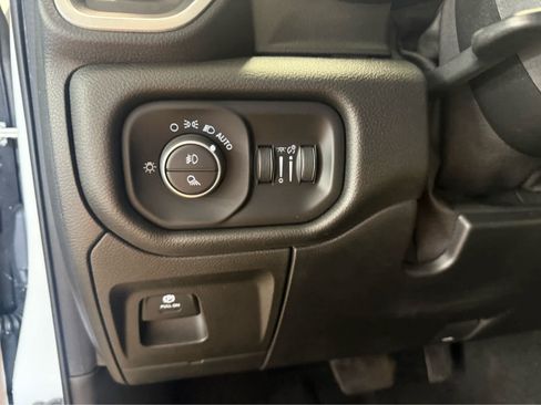 Used 2019 RAM 1500 Big Horn AWD/4WD image 13