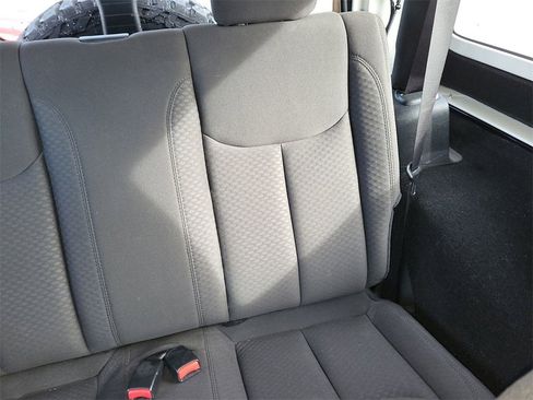 Used 2016 Jeep Wrangler Sport image 14
